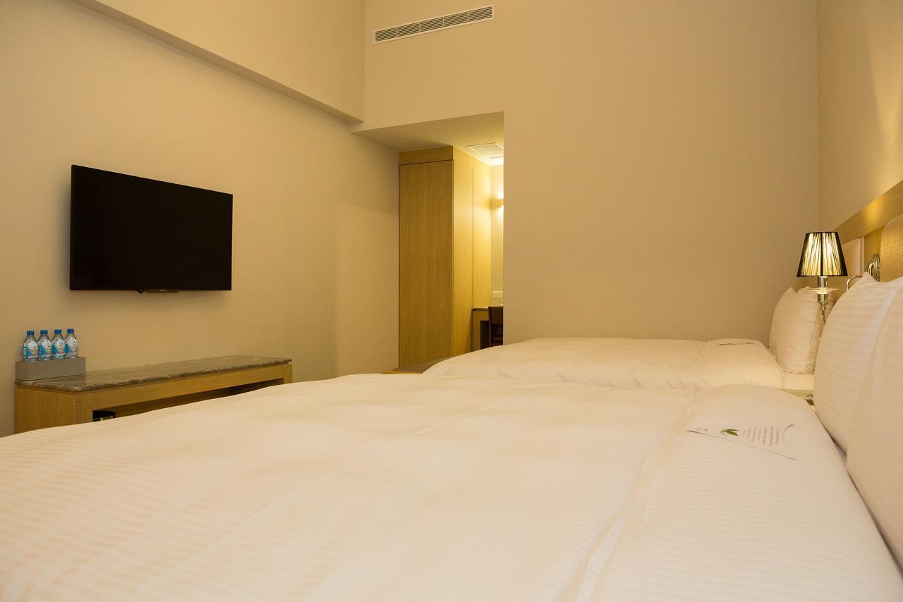 V-Hotel T'ai-tung Buitenkant foto